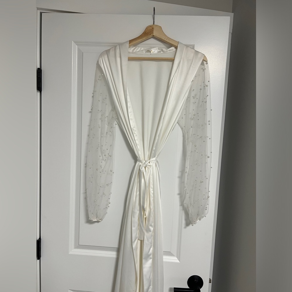 Bridal Robe - Long/White - Picture 4 of 7